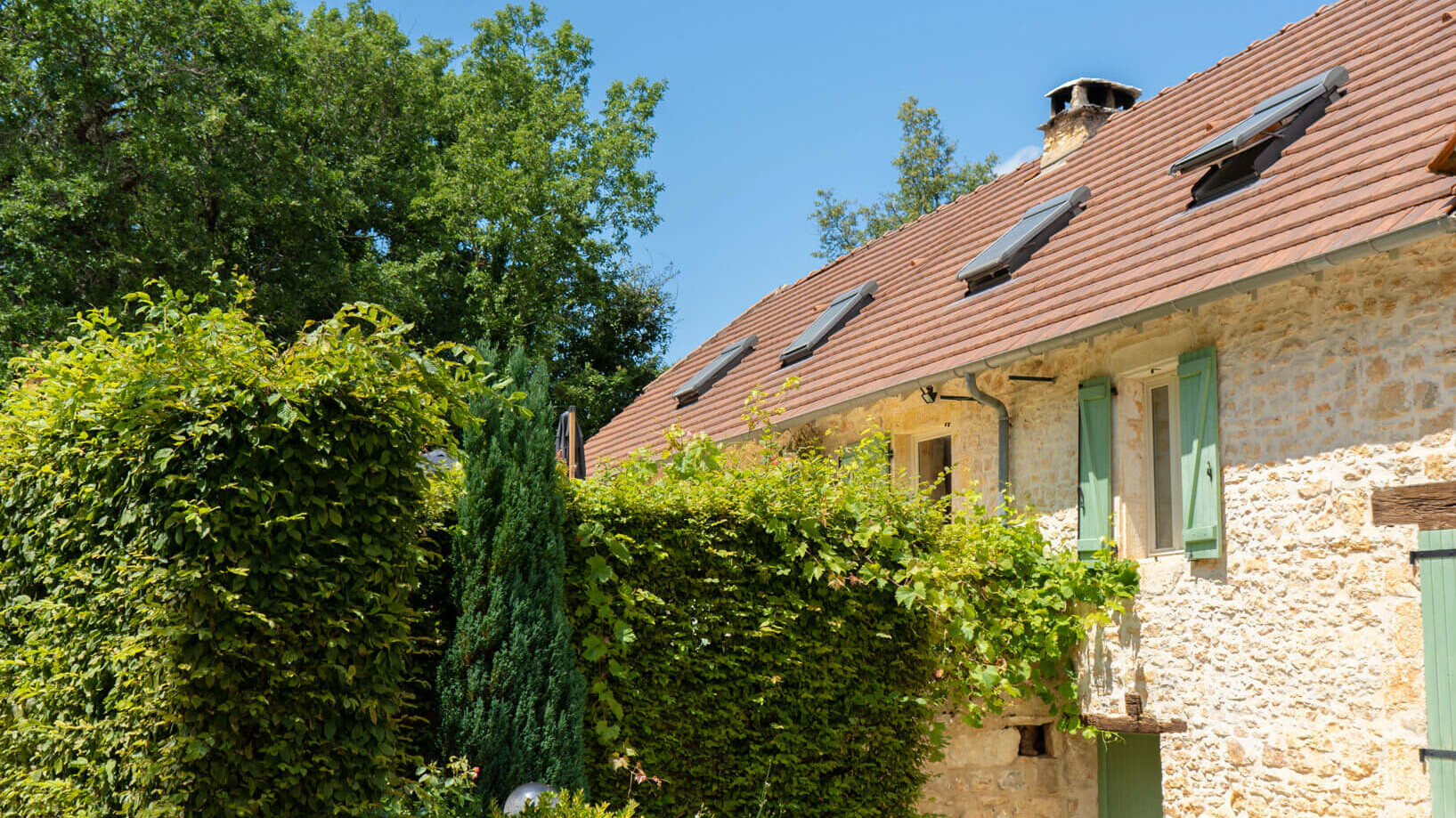 Vue du gîte, vielle Longère prête à accueillir jusqu'à 15 personne