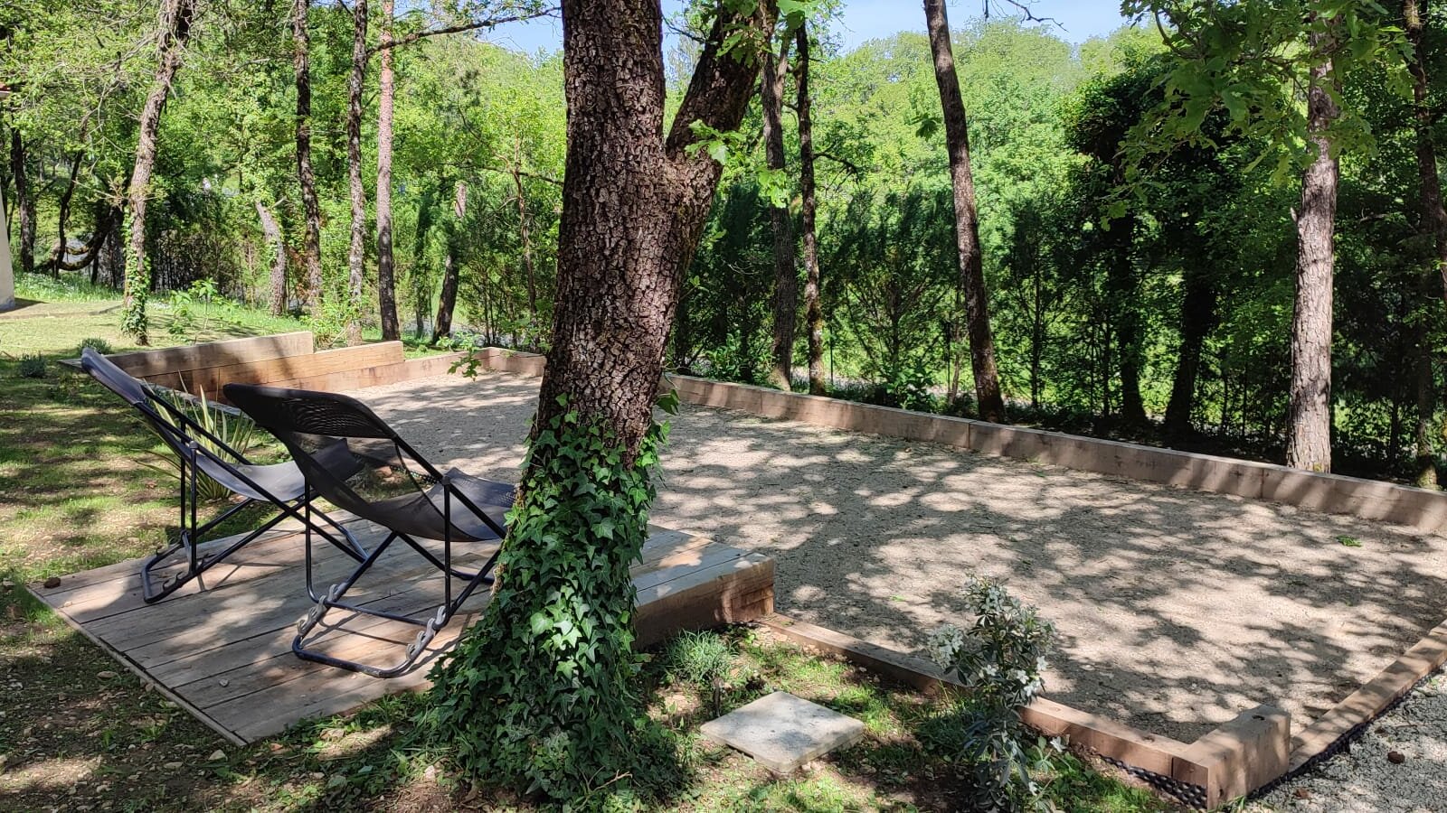 Terrain de pétanque privatif du grand gîte 15 personnes du Clos des Aubiers