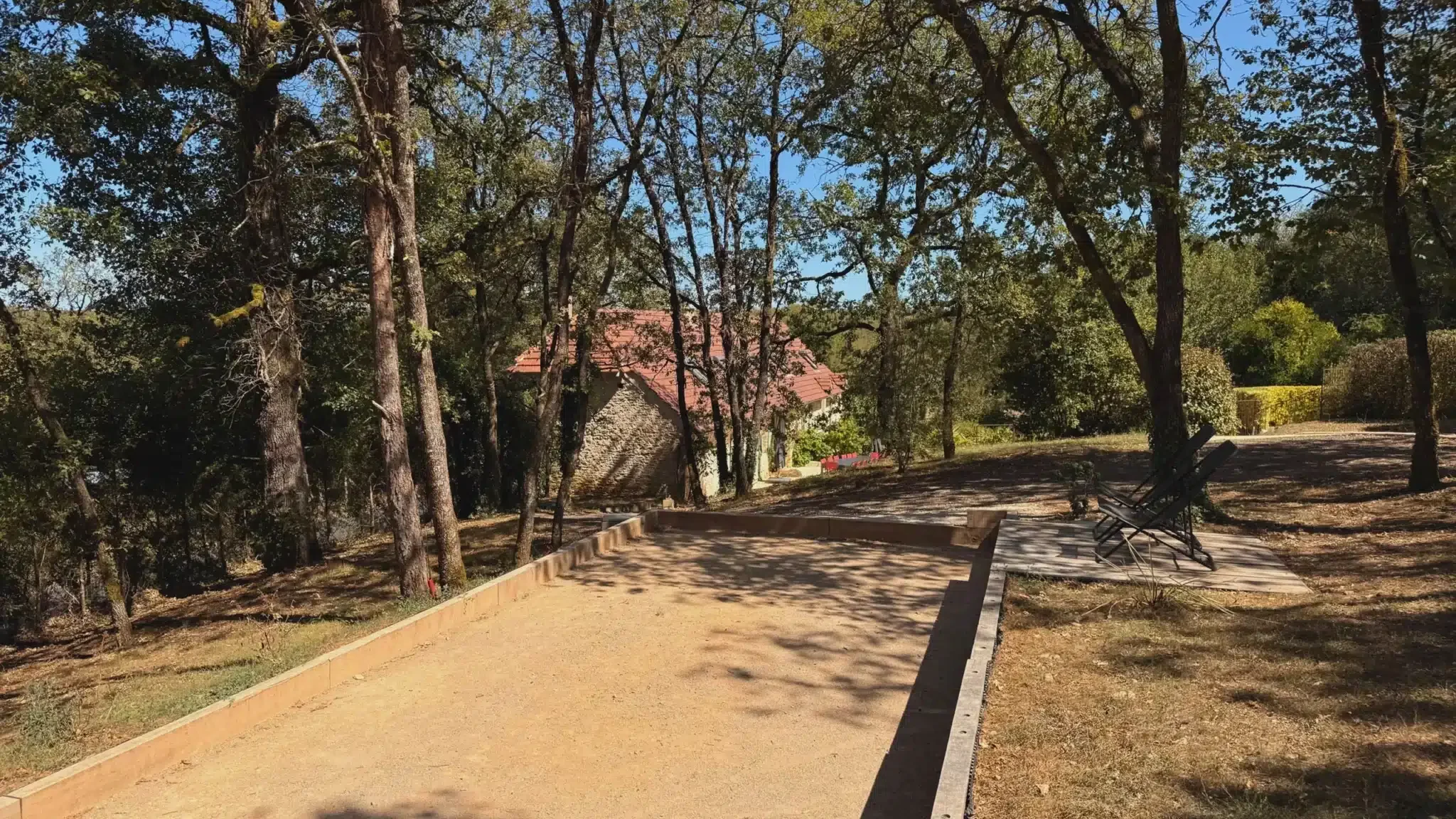 Terrain de pétanque privatif du grand gîte 15 personnes du Clos des Aubiers